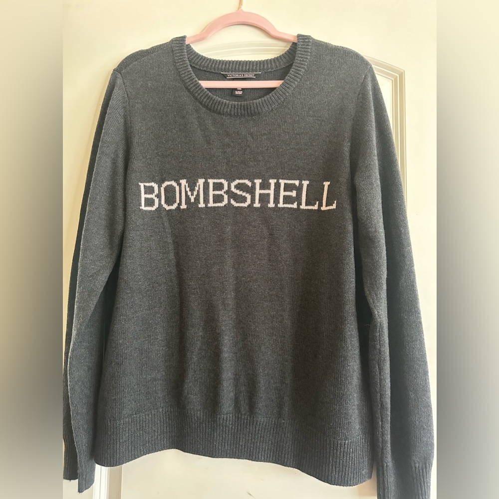 Victoria’s Secret bombshell sweater